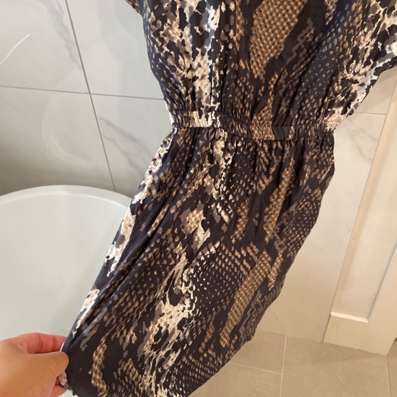 Express elastic waist dress - Picture 3 of 3